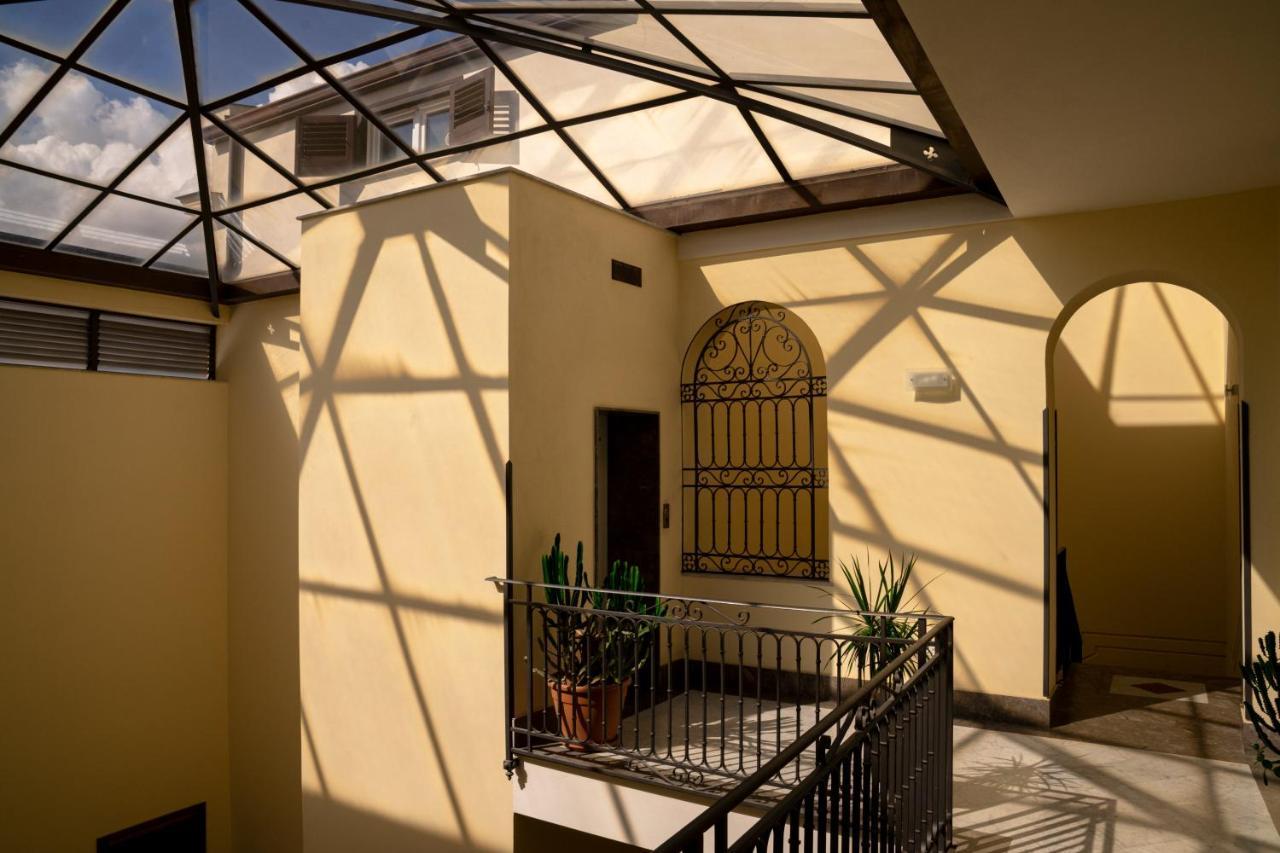Sopra Moltivolti Guesthouse Палермо Екстериор снимка