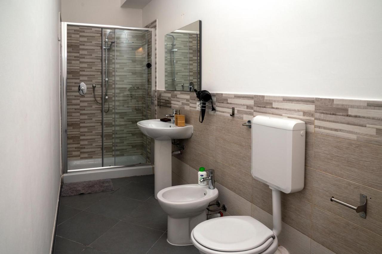 Sopra Moltivolti Guesthouse Палермо Екстериор снимка