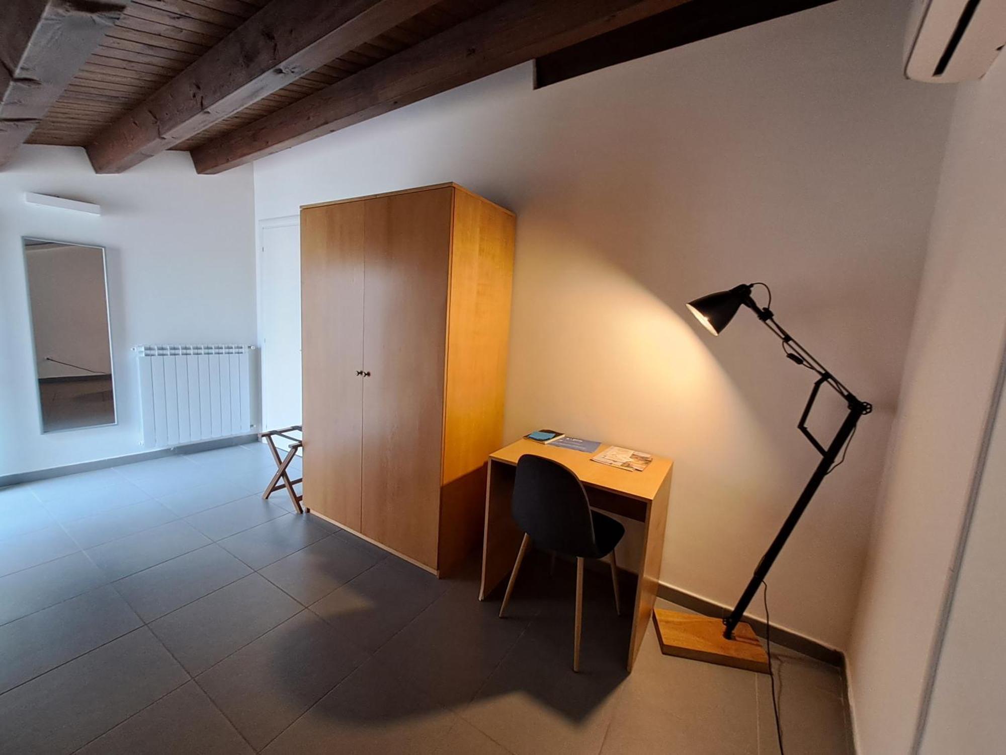 Sopra Moltivolti Guesthouse Палермо Стая снимка